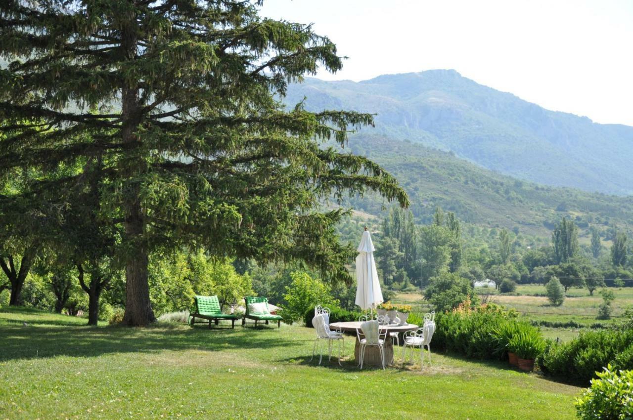 Chateau De Montfroc Acomodação com café da manhã Exterior foto